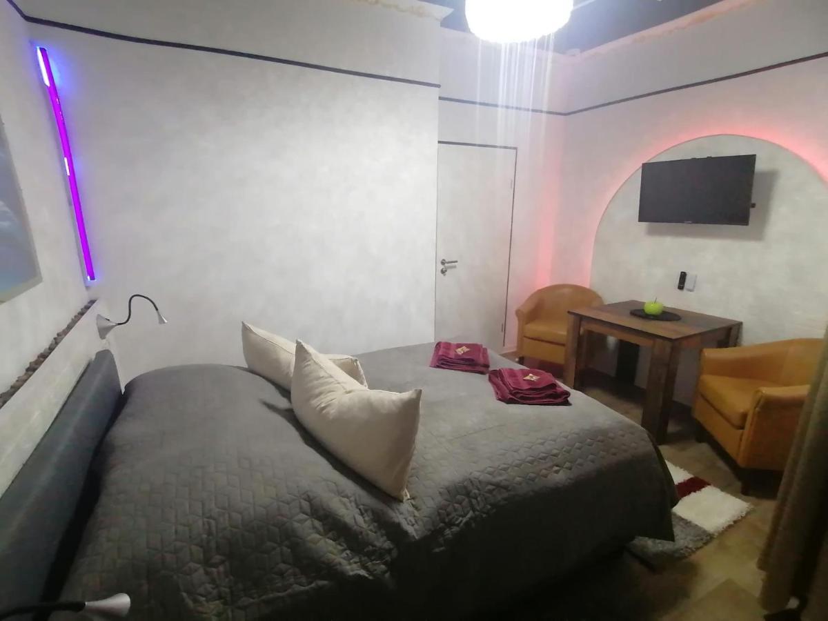 Best-Preis -Gold Suite- Mit Netflix, Self-Check-In, Ebike Ladestation, Fahrradraum, Wlan, Netflix Und Massagesessel - Direkt Am Elberadweg Im Herzen Von فيتينبيرغ المظهر الخارجي الصورة